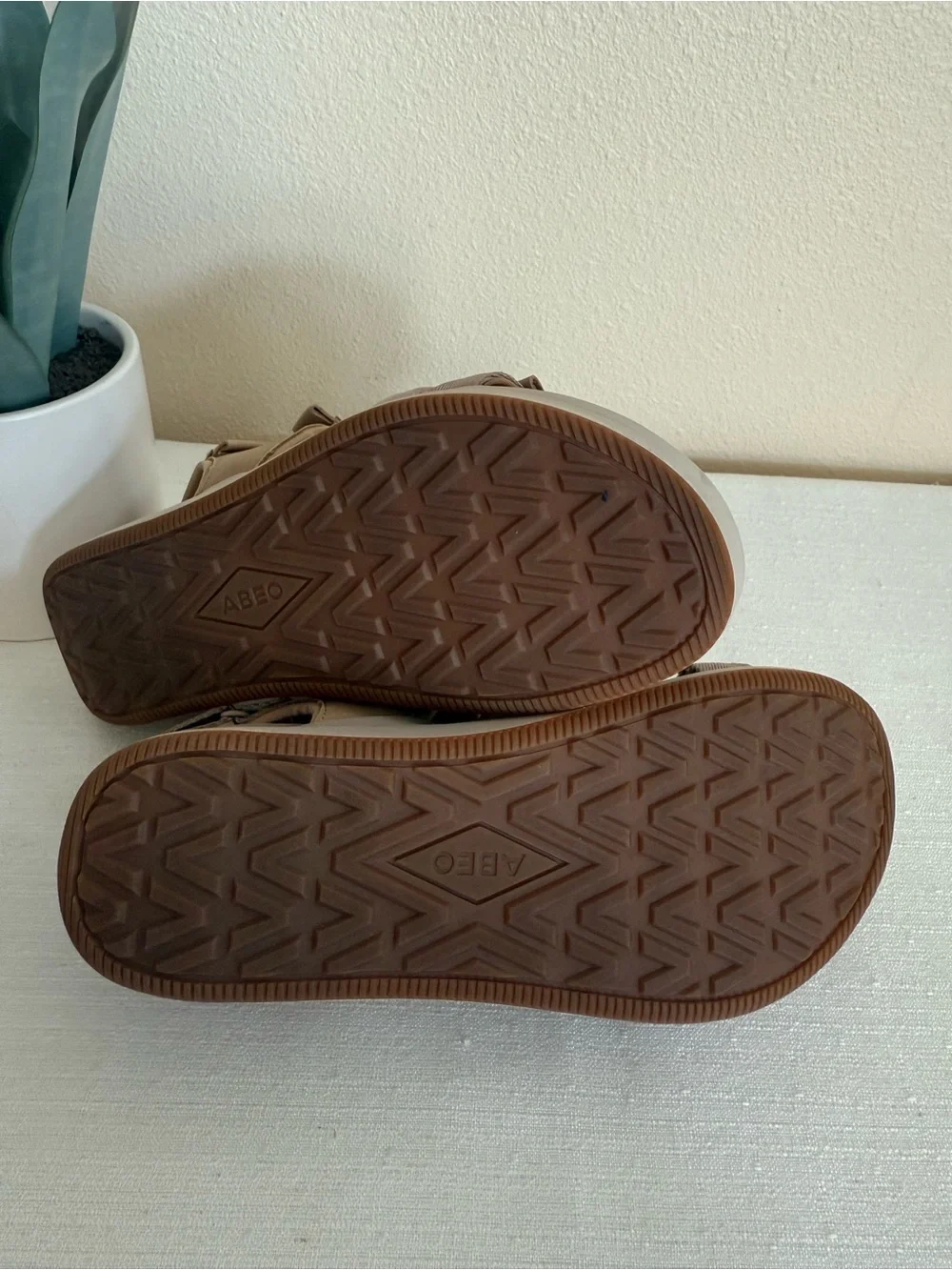 New ABEO Beige Leather Adjustable Strap Comfy Sandals